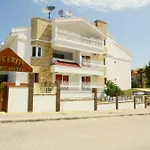 Sincerity Ξενοδοχείο με διαμερίσματα Μαρμαρίς