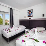 Sincerity Ξενοδοχείο με διαμερίσματα Μαρμαρίς